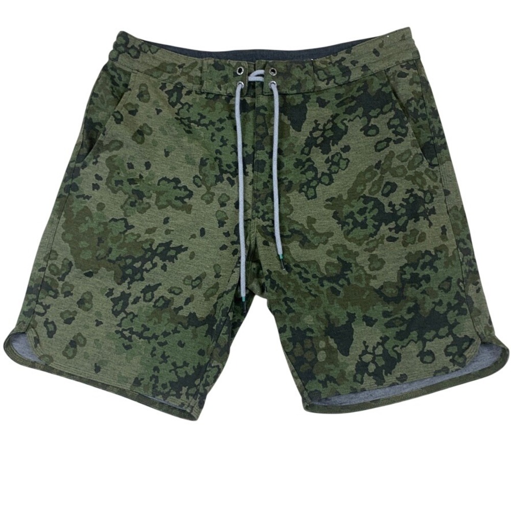 Vissla Walk Shorts Mens M Green Camo Stretch Hybrid Surf Athletic Eco Upcycled